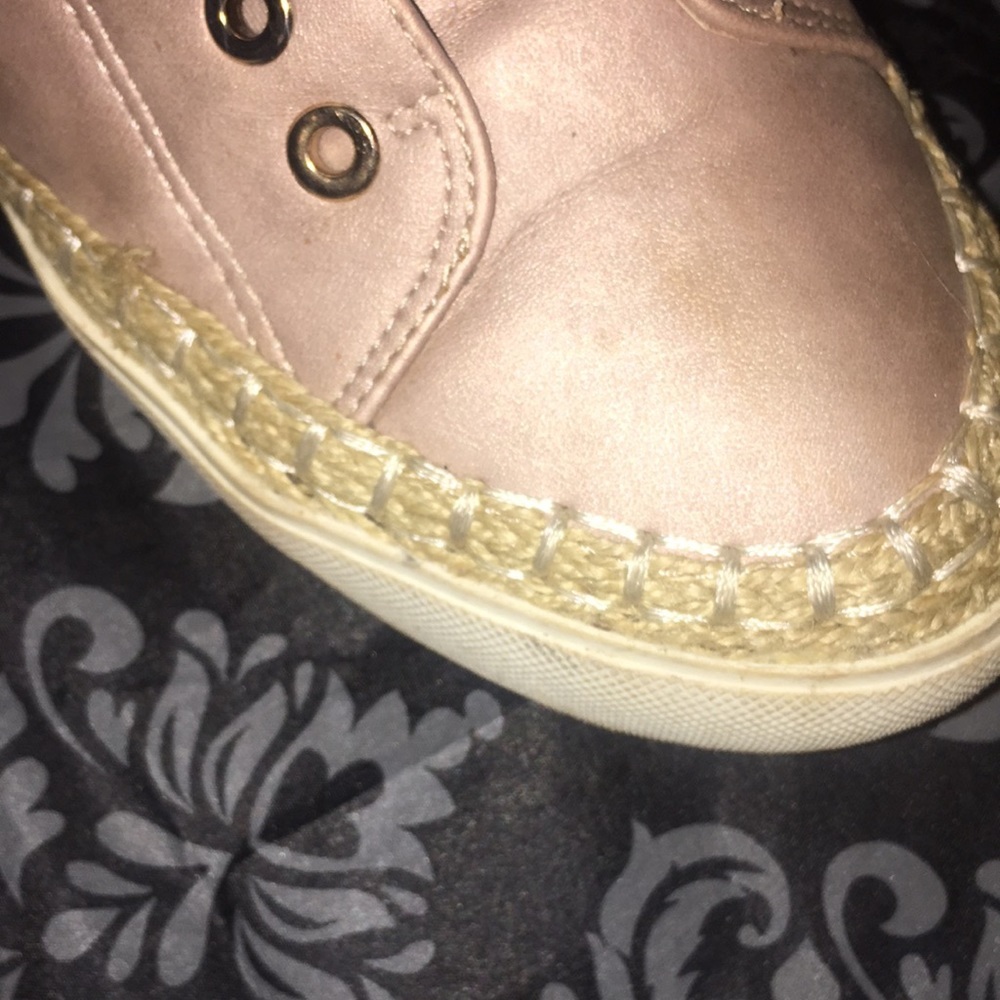 Light Pink Slip-On Laceless Tennis Shoes Sz 9 - Picture 5 of 7